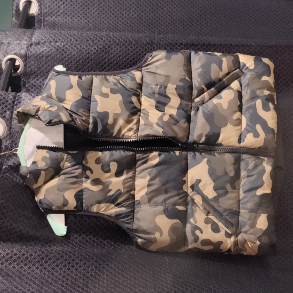 Women's Medium puffer vest